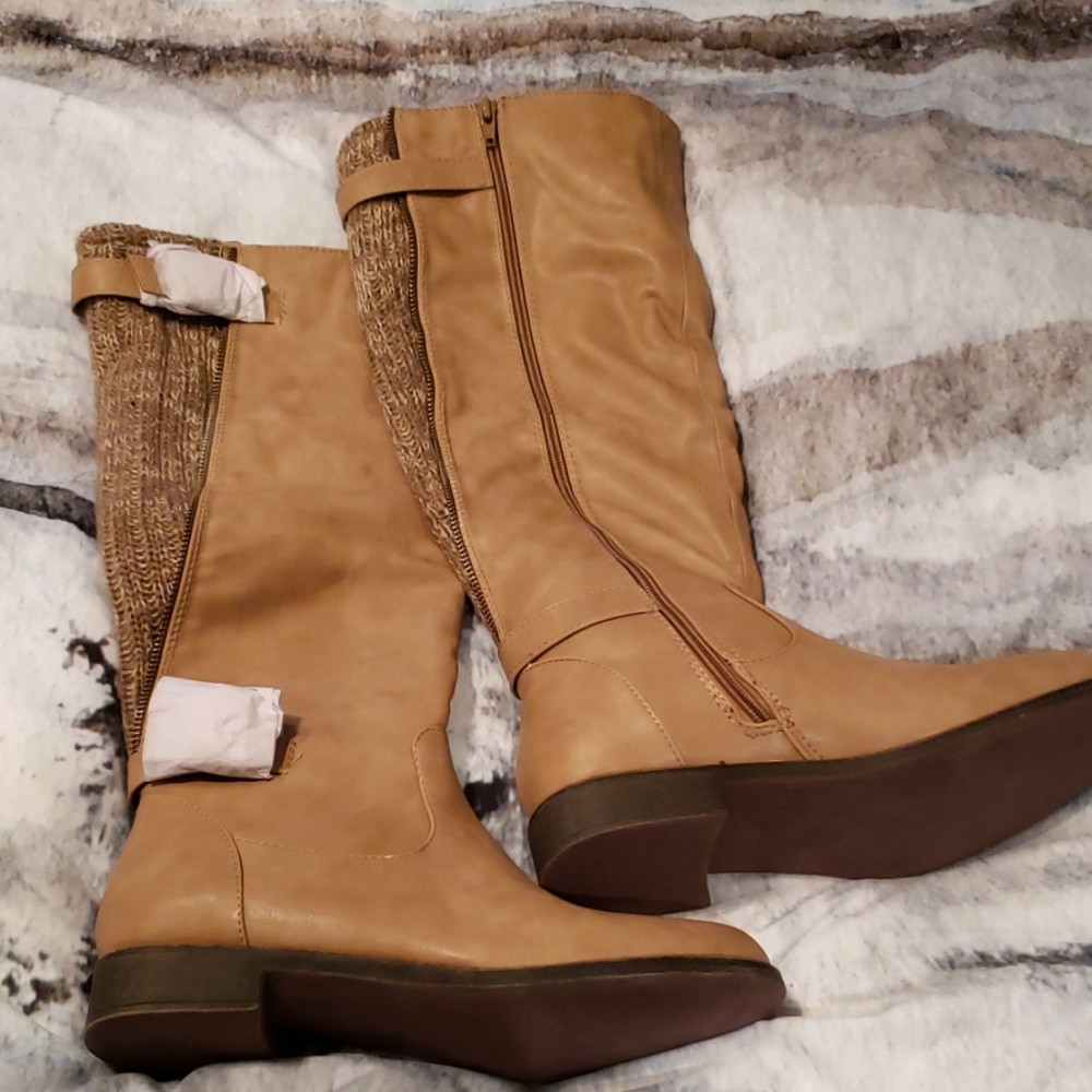 NWT tall boots